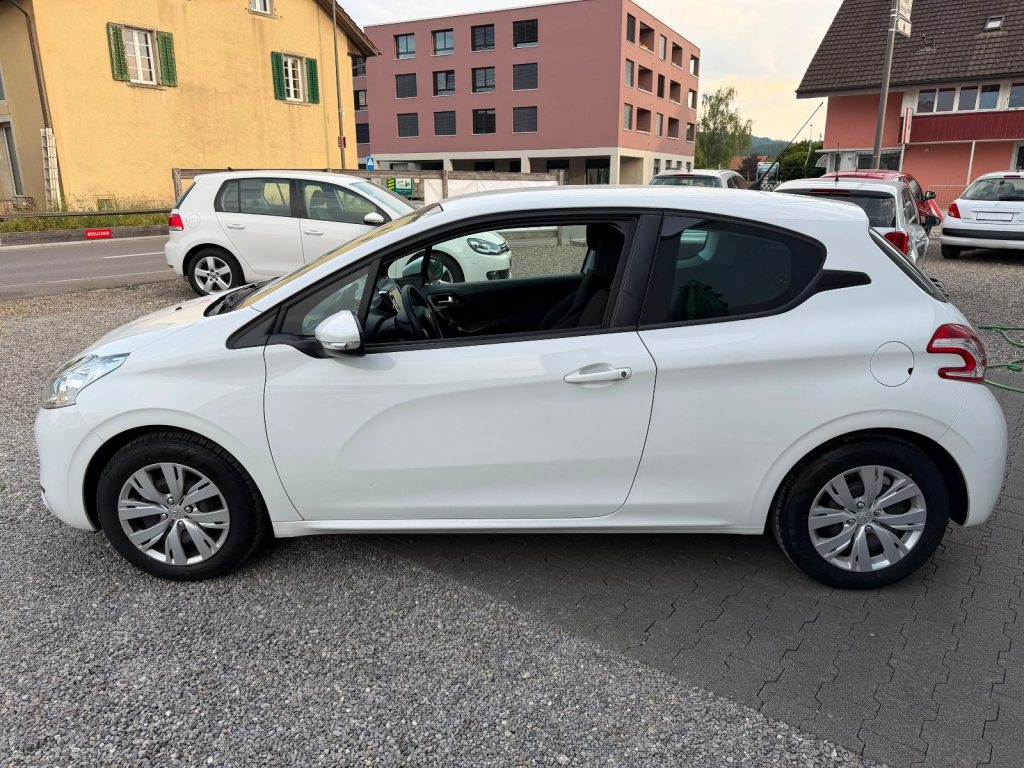 PEUGEOT 208 1.2 VTi Active, Essence, Occasion / Utilisé, Manuelle - 2