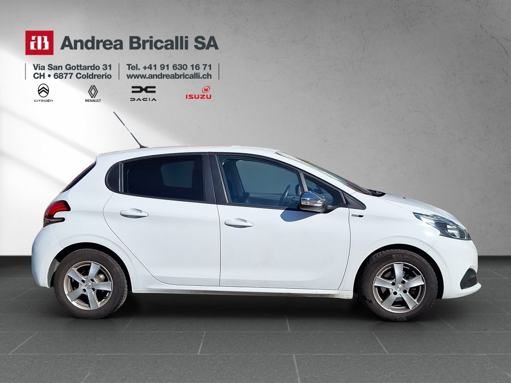 PEUGEOT 208 1.2 PureTech Style S/S, Benzin, Occasion / Gebraucht, Automatik - 4