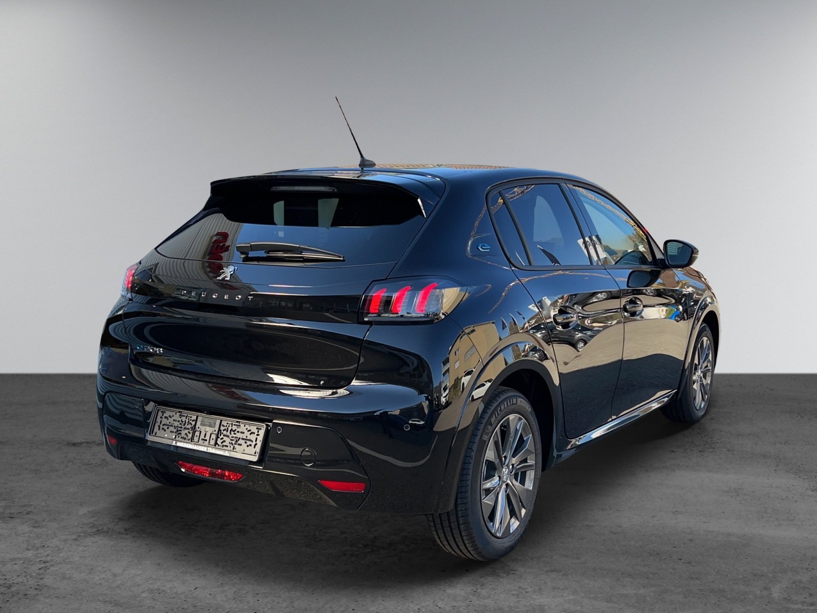 PEUGEOT 208 e-Allure Pack, Electric, Ex-demonstrator, Automatic - 3