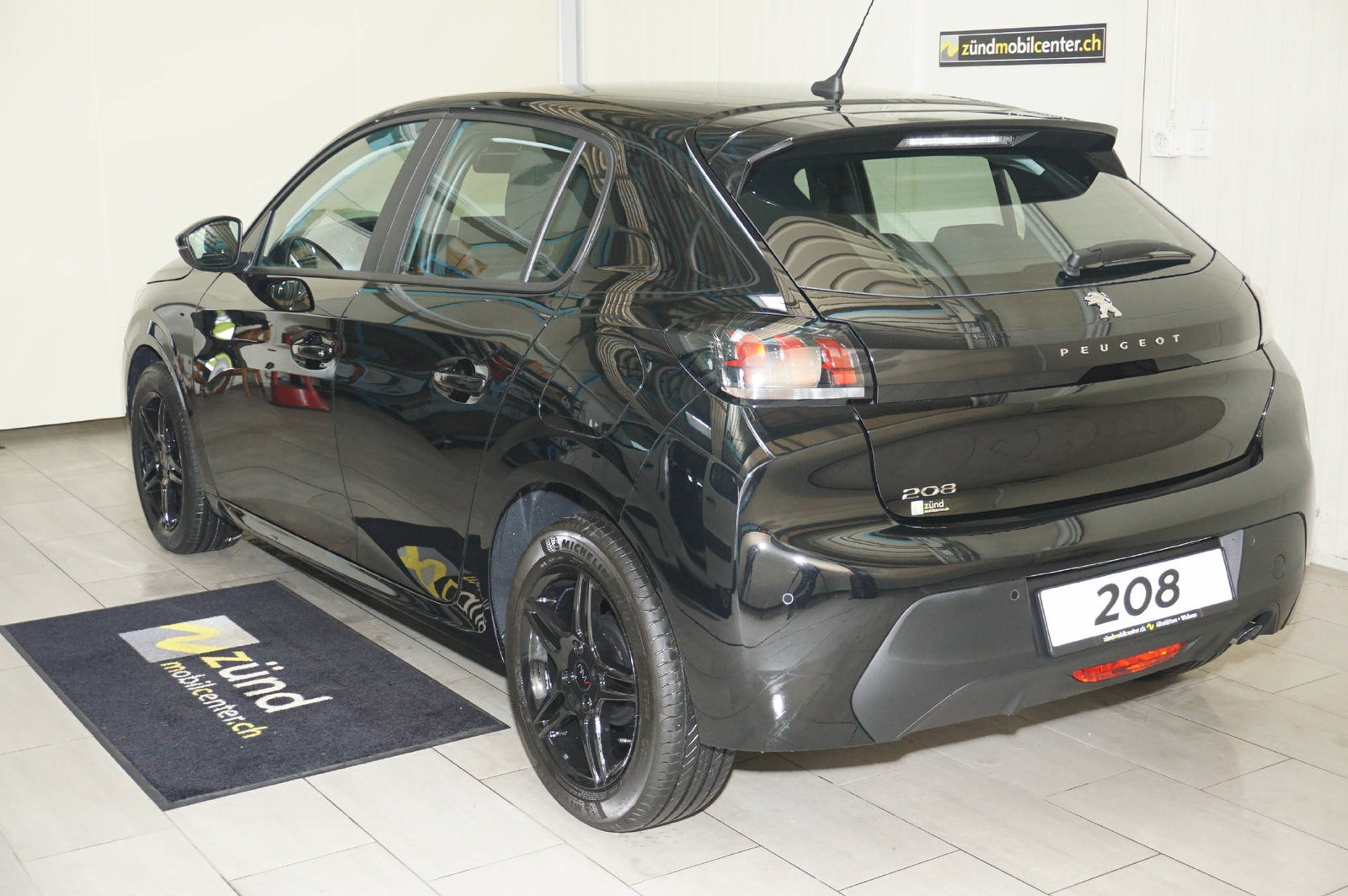 PEUGEOT 208 1.2 PureTech 100 Active Pack, Essence, Voiture de démonstration, Manuelle - 7