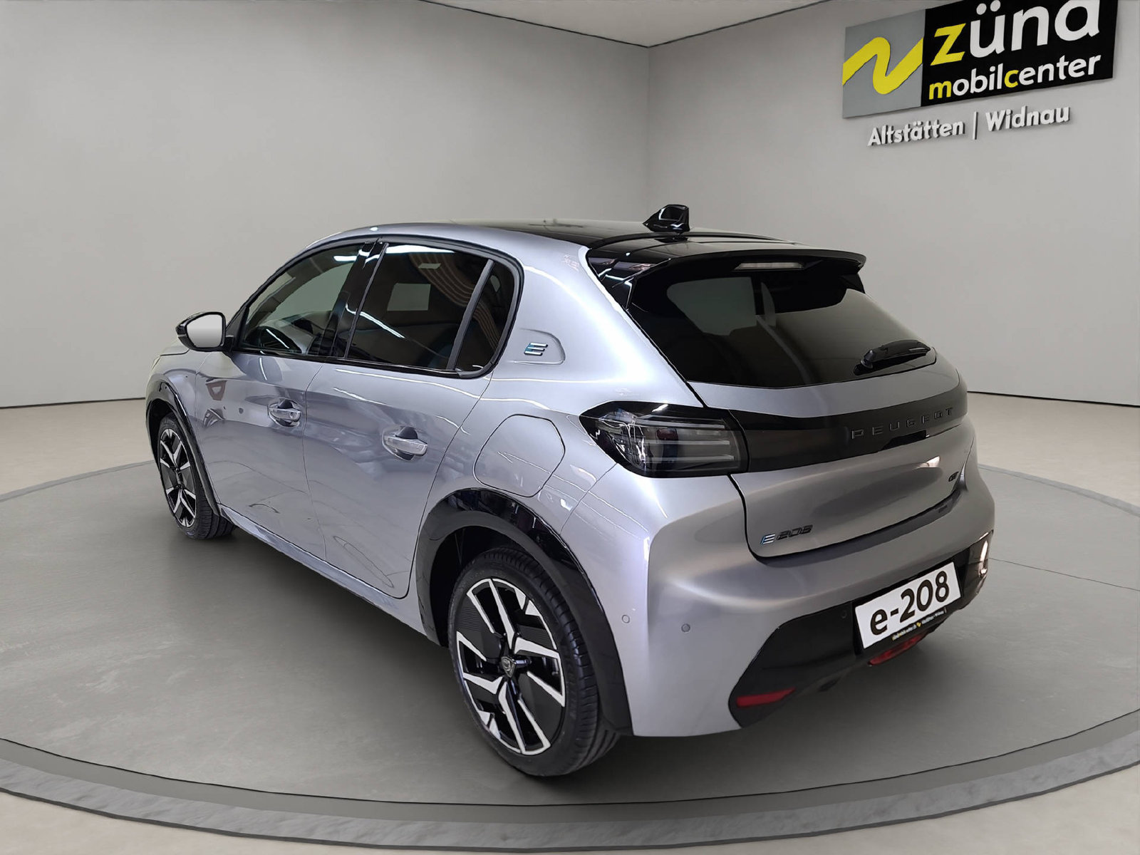 PEUGEOT E-208 GT, Electric, Ex-demonstrator, Automatic - 3