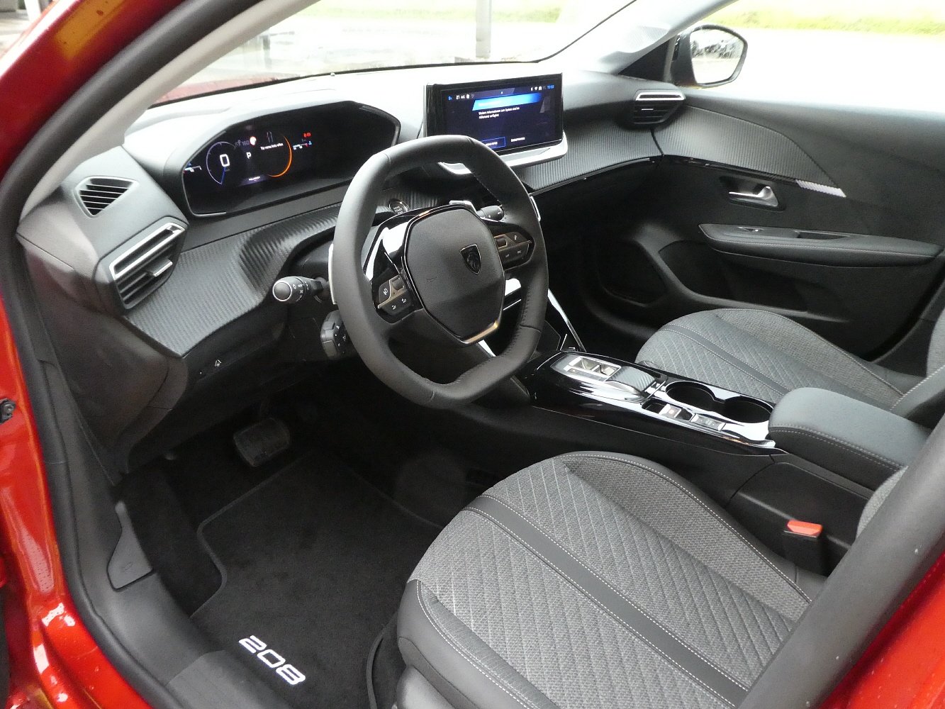 PEUGEOT 208 1.2 Hybrid Allure, Mild-Hybrid Petrol/Electric, Ex-demonstrator, Automatic - 7