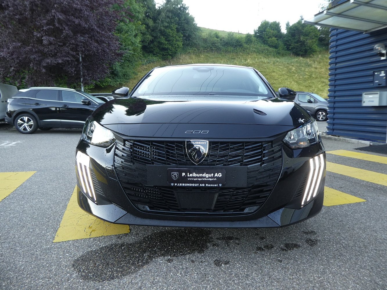 PEUGEOT 208 1.2 Hybrid Allure Premium Bern Edition, Mild-Hybrid Benzin/Elektro, Vorführwagen, Automatik - 2