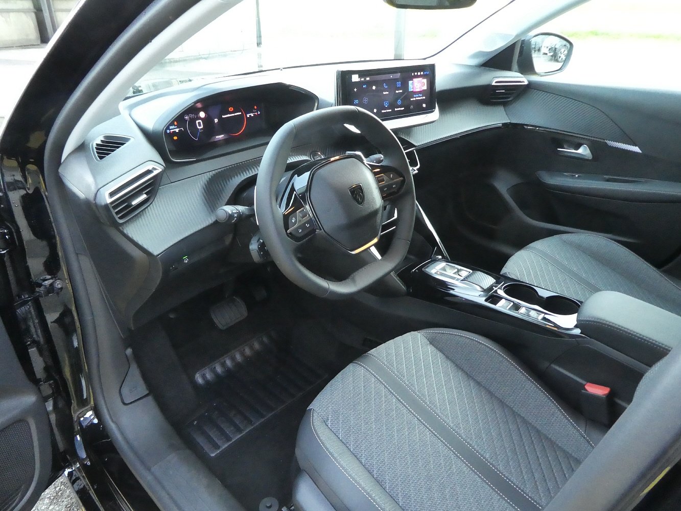 PEUGEOT 208 1.2 Hybrid Allure Premium Bern Edition, Mild-Hybrid Benzin/Elektro, Vorführwagen, Automatik - 7