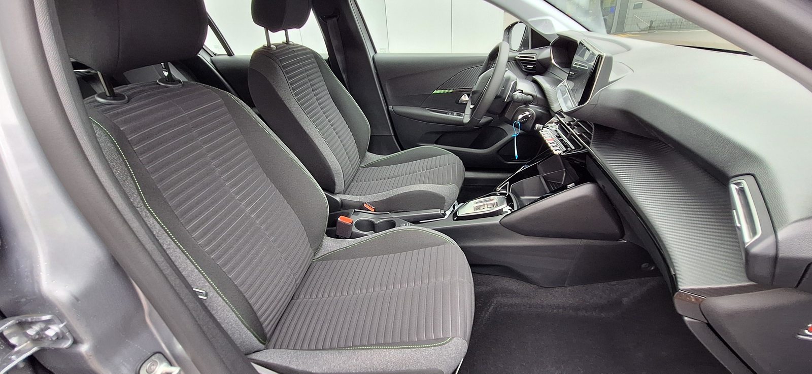 PEUGEOT 208 1.2 PureTech 100 Active, Benzin, Vorführwagen, Automatik - 7