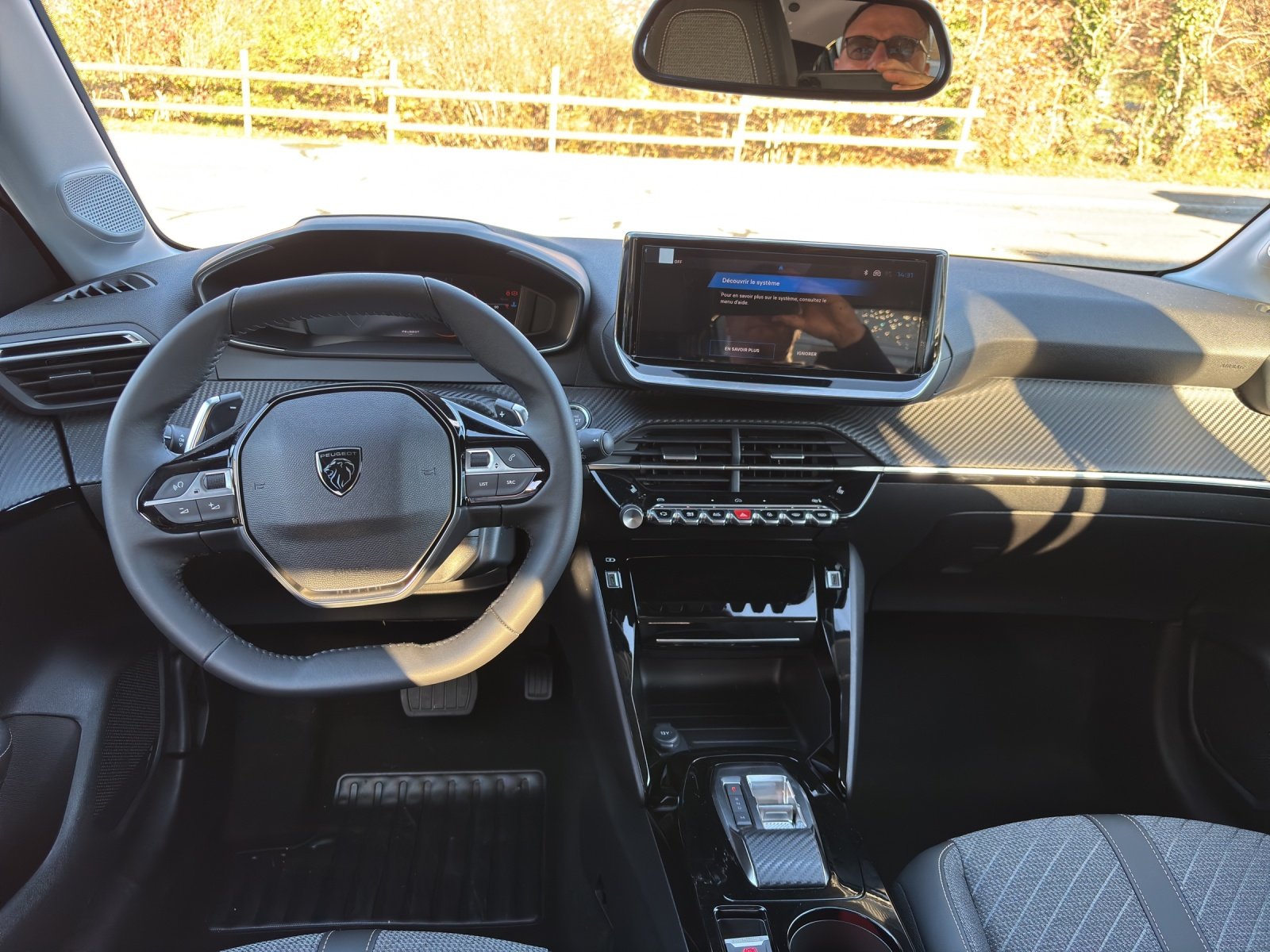 PEUGEOT 208 1.2 Hybrid Allure Premium, Benzin, Vorführwagen, Automatik - 4