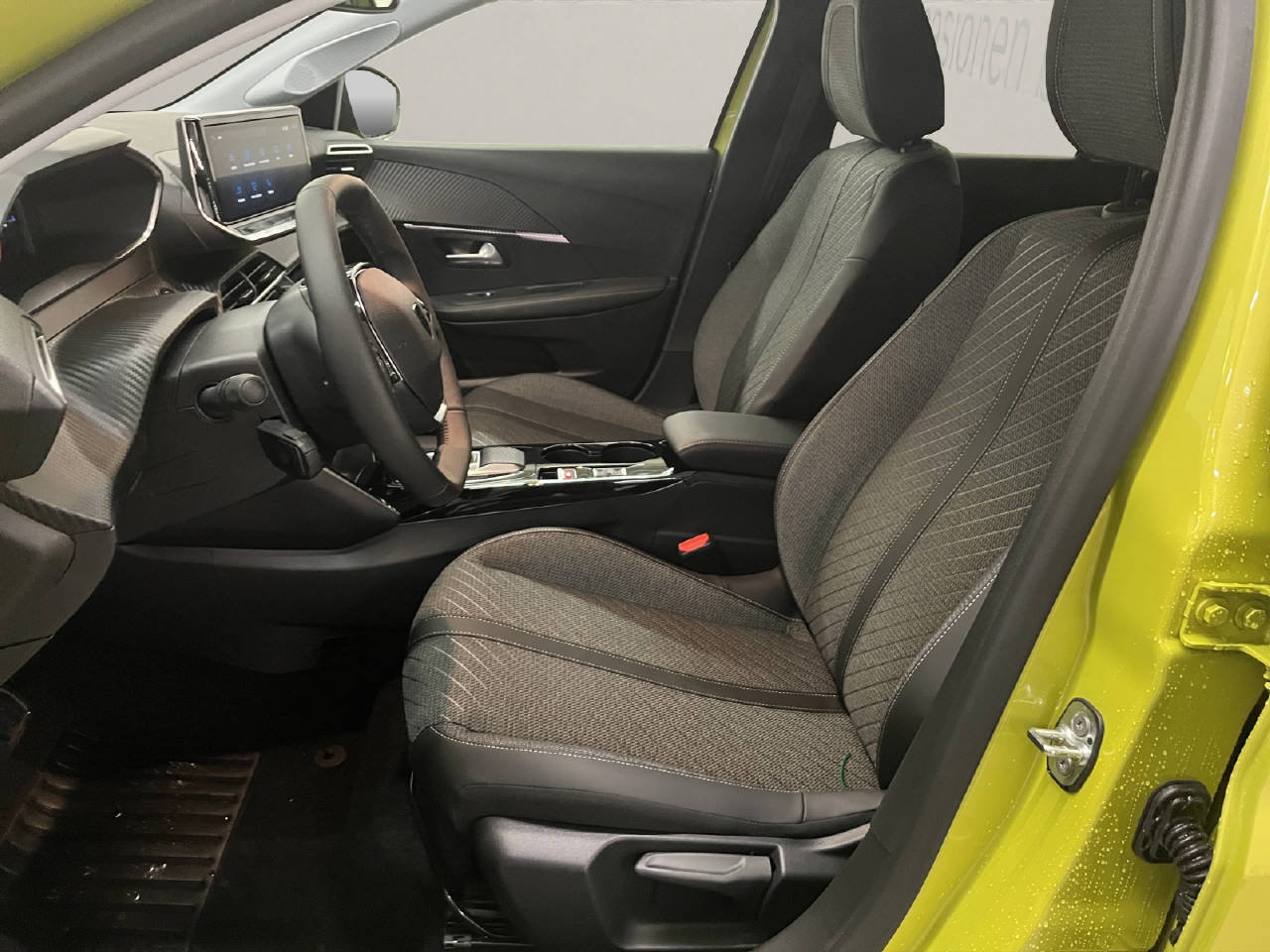PEUGEOT 208 1.2 Hybrid Allure Premium, Hybride Léger Essence/Électricité, Voiture de démonstration, Automatique - 5