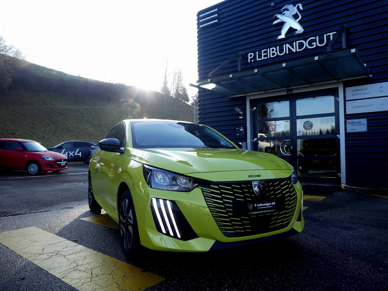 PEUGEOT 208 1.2 Hybrid Allure Premium