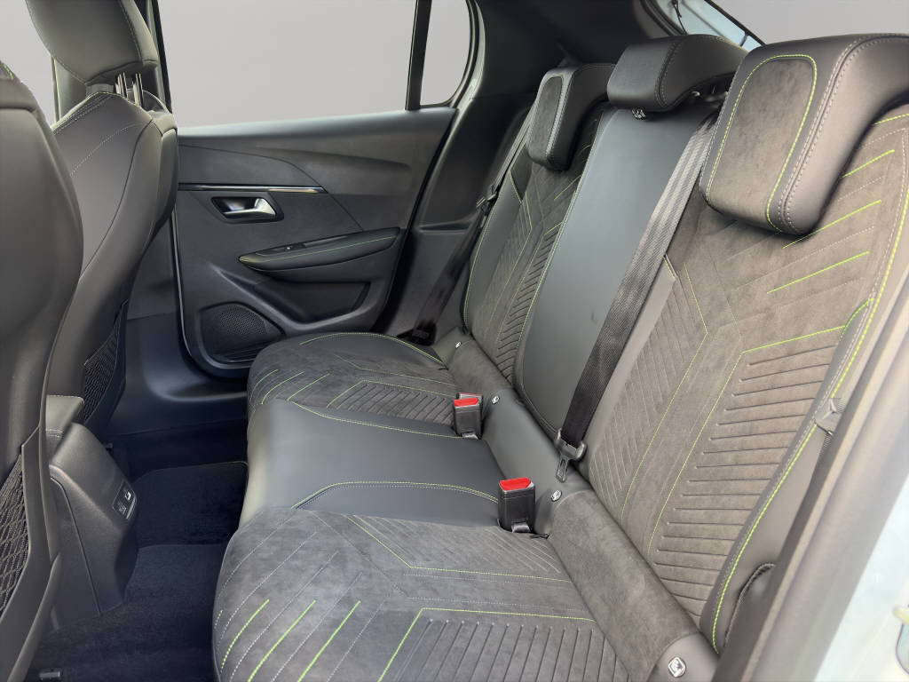 PEUGEOT 208 1.2 Hybrid 145 GT, Mild-Hybrid Petrol/Electric, Ex-demonstrator, Automatic - 7
