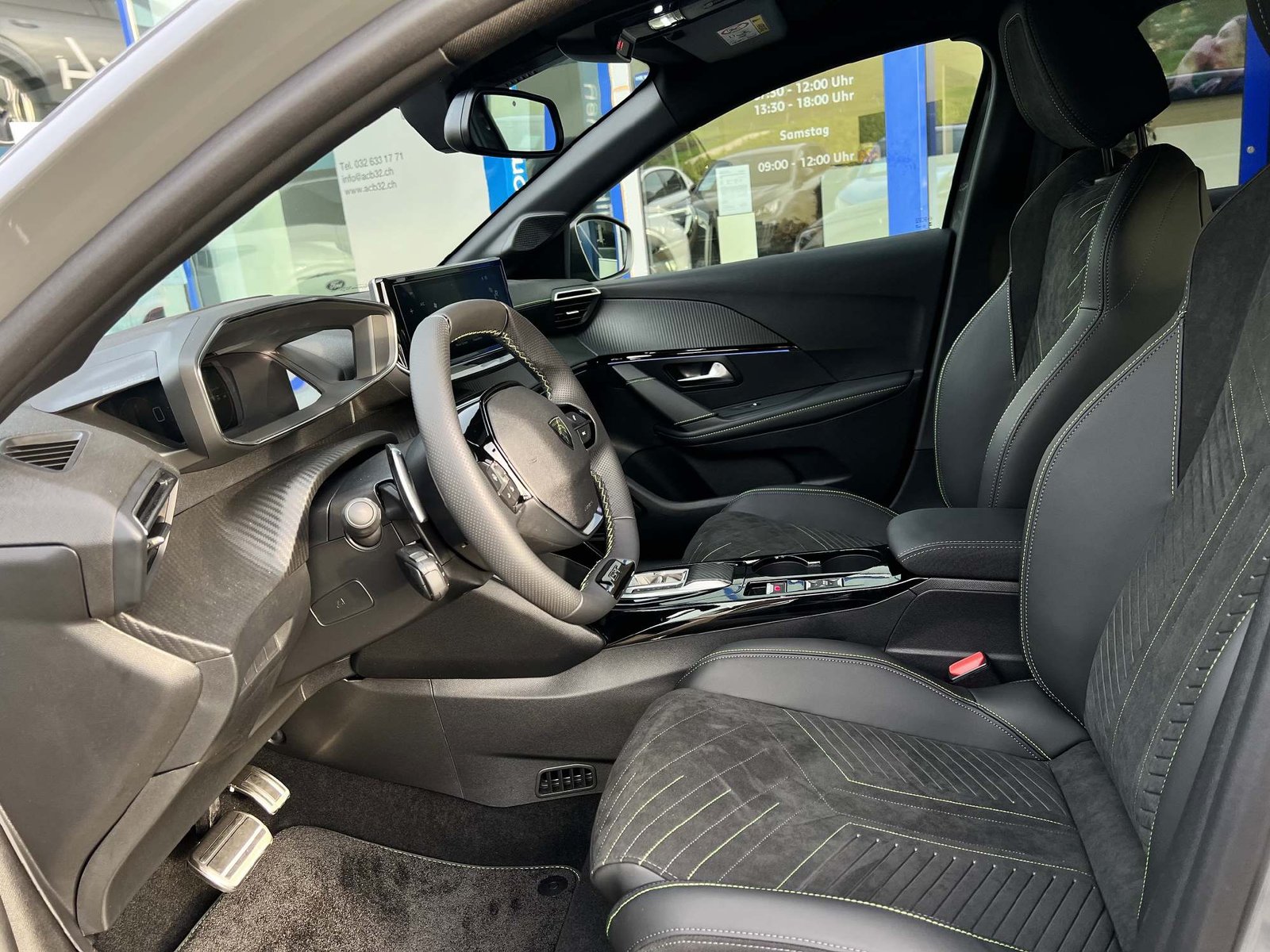PEUGEOT 208 1.2 Hybrid GT, Mild-Hybrid Petrol/Electric, Ex-demonstrator, Automatic - 6