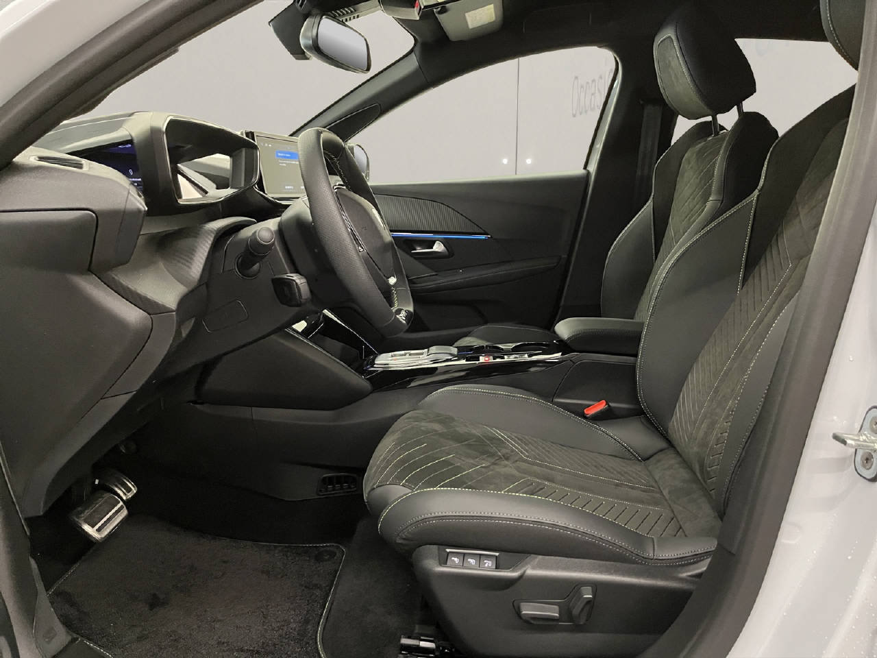 PEUGEOT 208 1.2 Hybrid 145 GT, Hybride Léger Essence/Électricité, Voiture de démonstration, Automatique - 5
