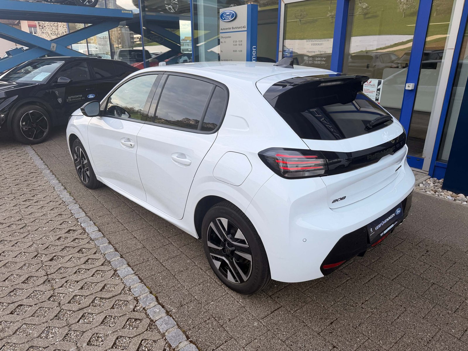 PEUGEOT 208 1.2 Hybrid 145 Allure 5 Jahre Garantie, Mild-Hybrid Benzin/Elektro, Vorführwagen, Automatik - 7