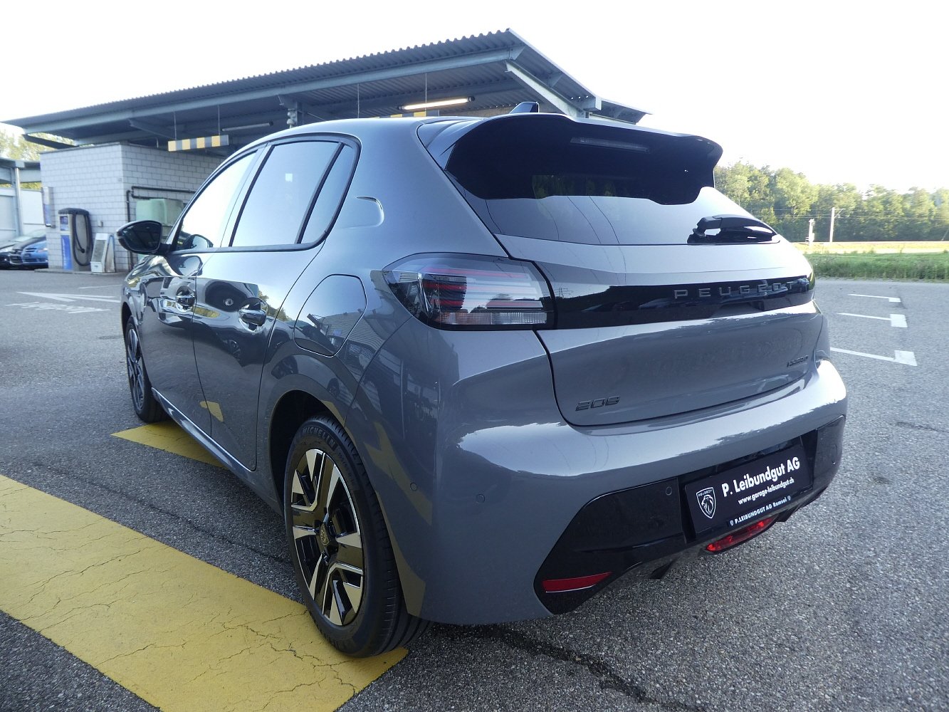 PEUGEOT 208 1.2 Hybrid Allure, Hybride Leggero Benzina/Elettrica, Auto dimostrativa, Automatico - 5