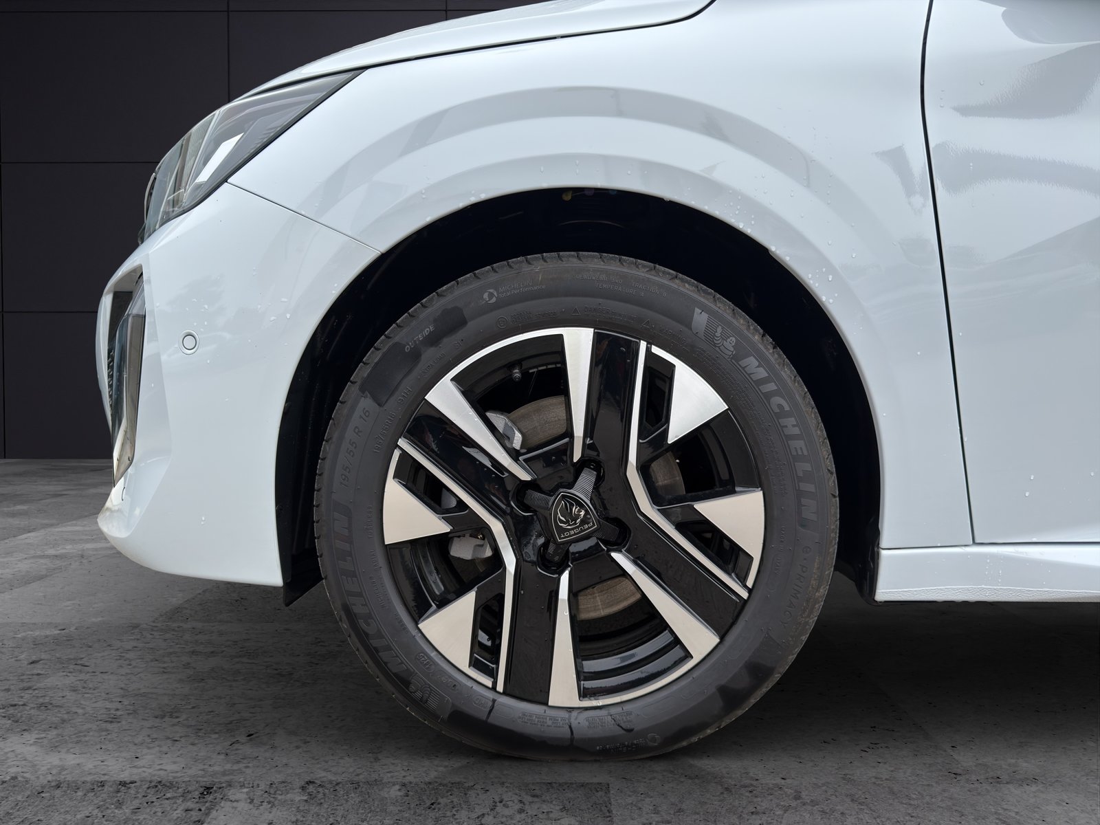 PEUGEOT 208 e Allure, Elettrica, Auto dimostrativa, Automatico - 5