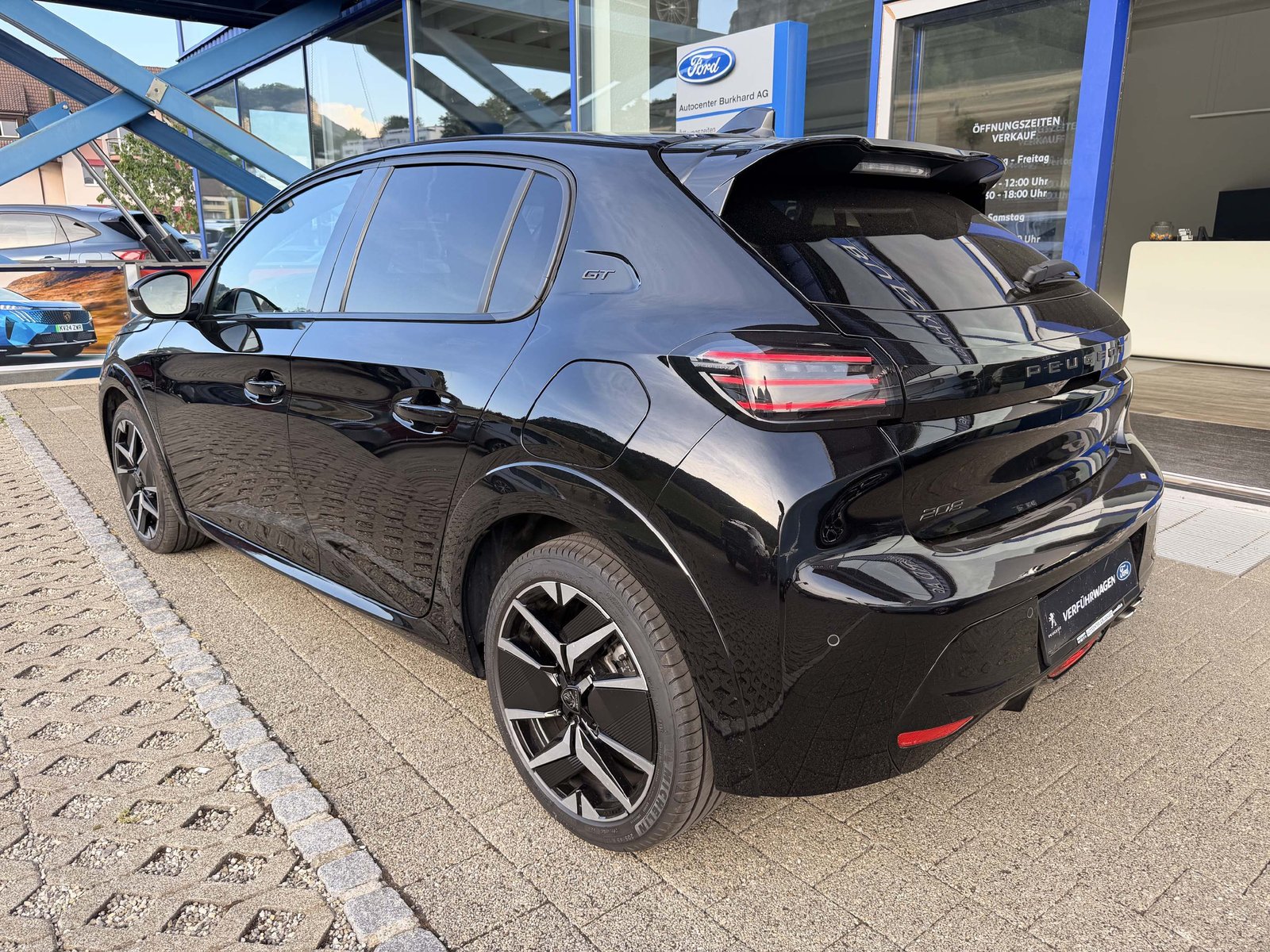 PEUGEOT 208 1.2 Hybrid 145 GT 5 Jahre Garantie, Mild-Hybrid Benzin/Elektro, Vorführwagen, Automatik - 6