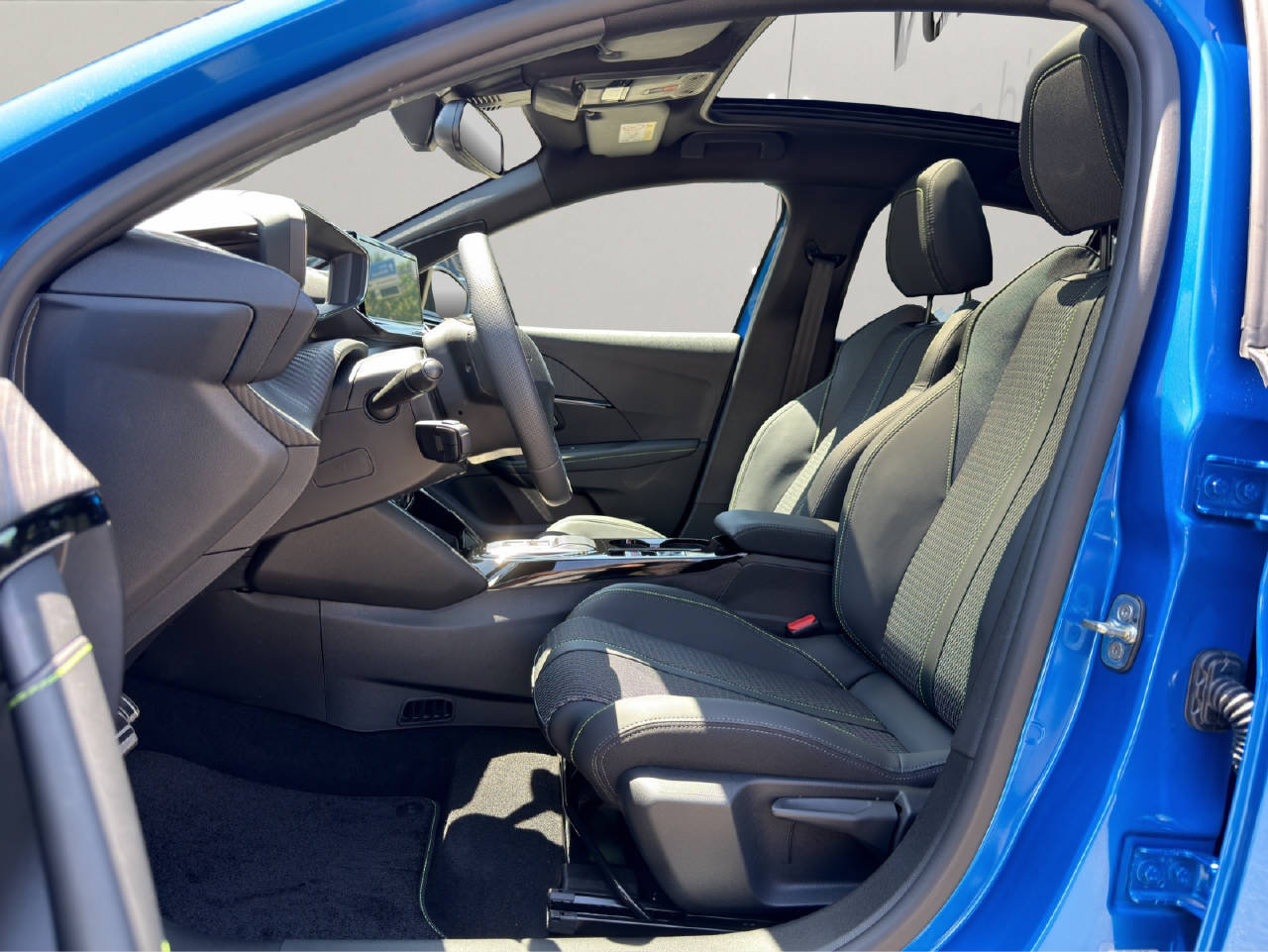 PEUGEOT 208 1.2 Hybrid 145 GT, Hybride Leggero Benzina/Elettrica, Auto dimostrativa, Automatico - 4