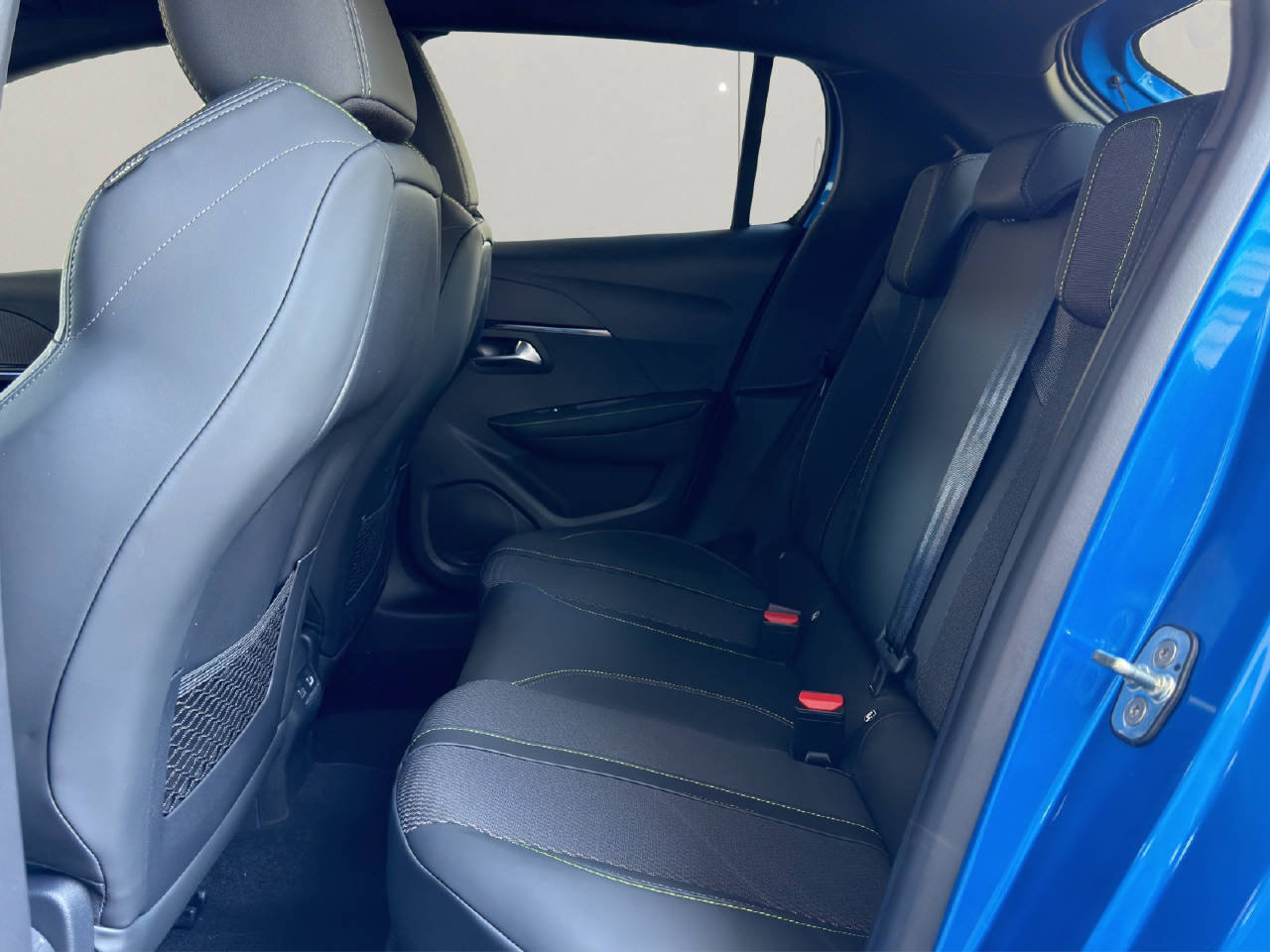 PEUGEOT 208 1.2 Hybrid 145 PS GT, Hybride Leggero Benzina/Elettrica, Auto dimostrativa, Automatico - 6