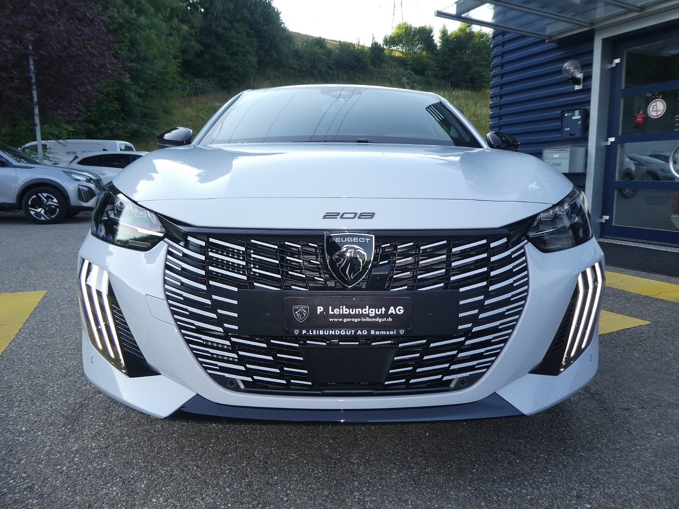 PEUGEOT 208 1.2 Hybrid GT, Hybride Leggero Benzina/Elettrica, Auto dimostrativa, Automatico - 2