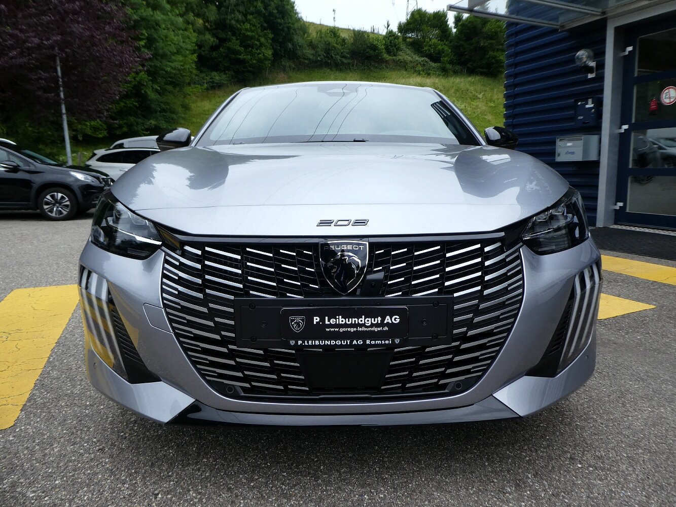 PEUGEOT 208 1.2 Hybrid 145 GT, Mild-Hybrid Benzin/Elektro, Vorführwagen, Automatik - 2