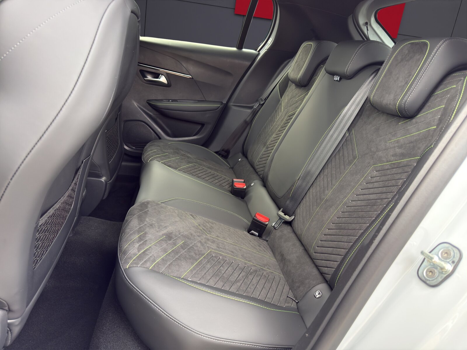 PEUGEOT 208 1.2 MHEV GT Exclusive, Hybride Leggero Benzina/Elettrica, Auto dimostrativa, Automatico - 7