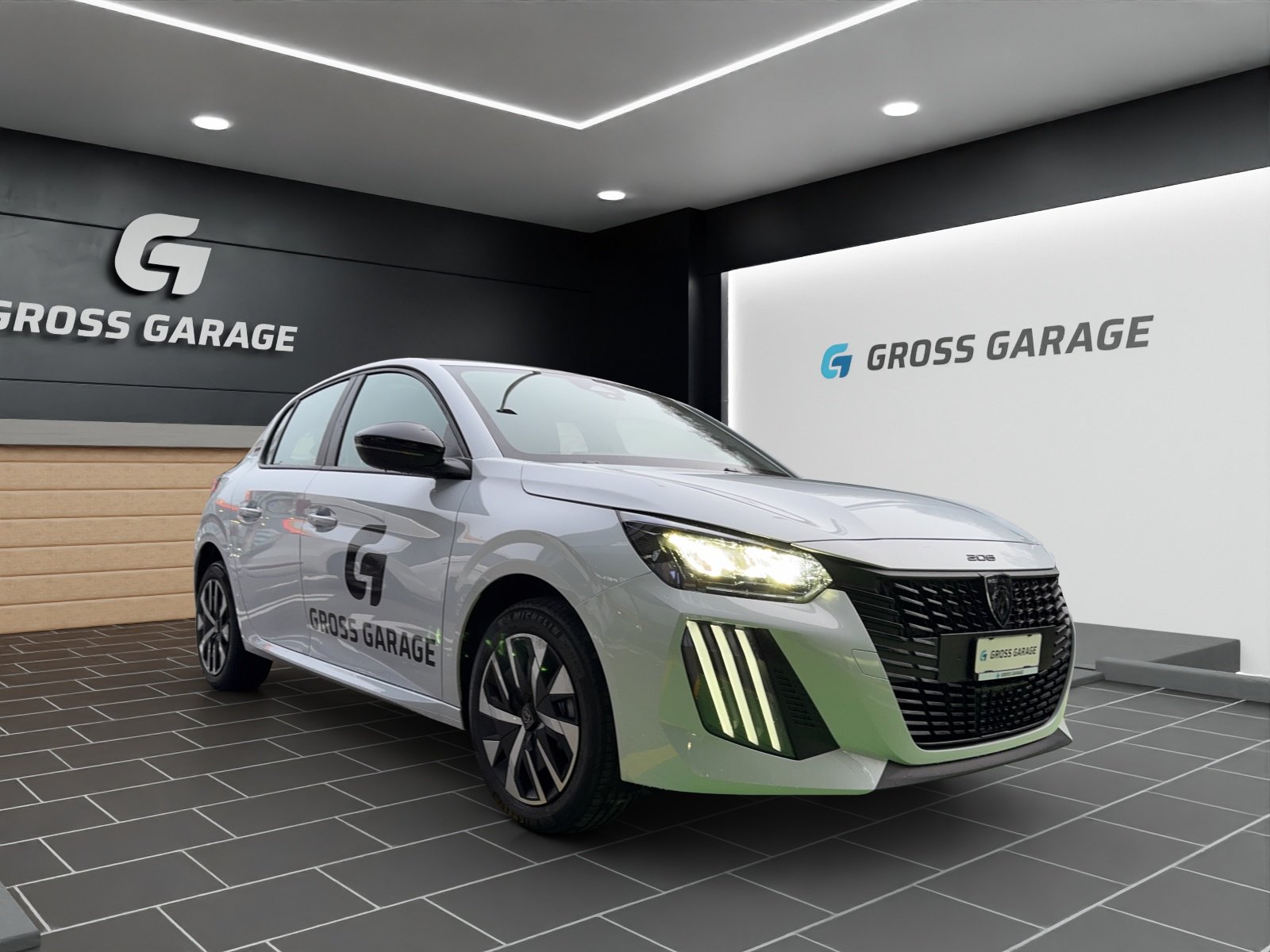 PEUGEOT 208