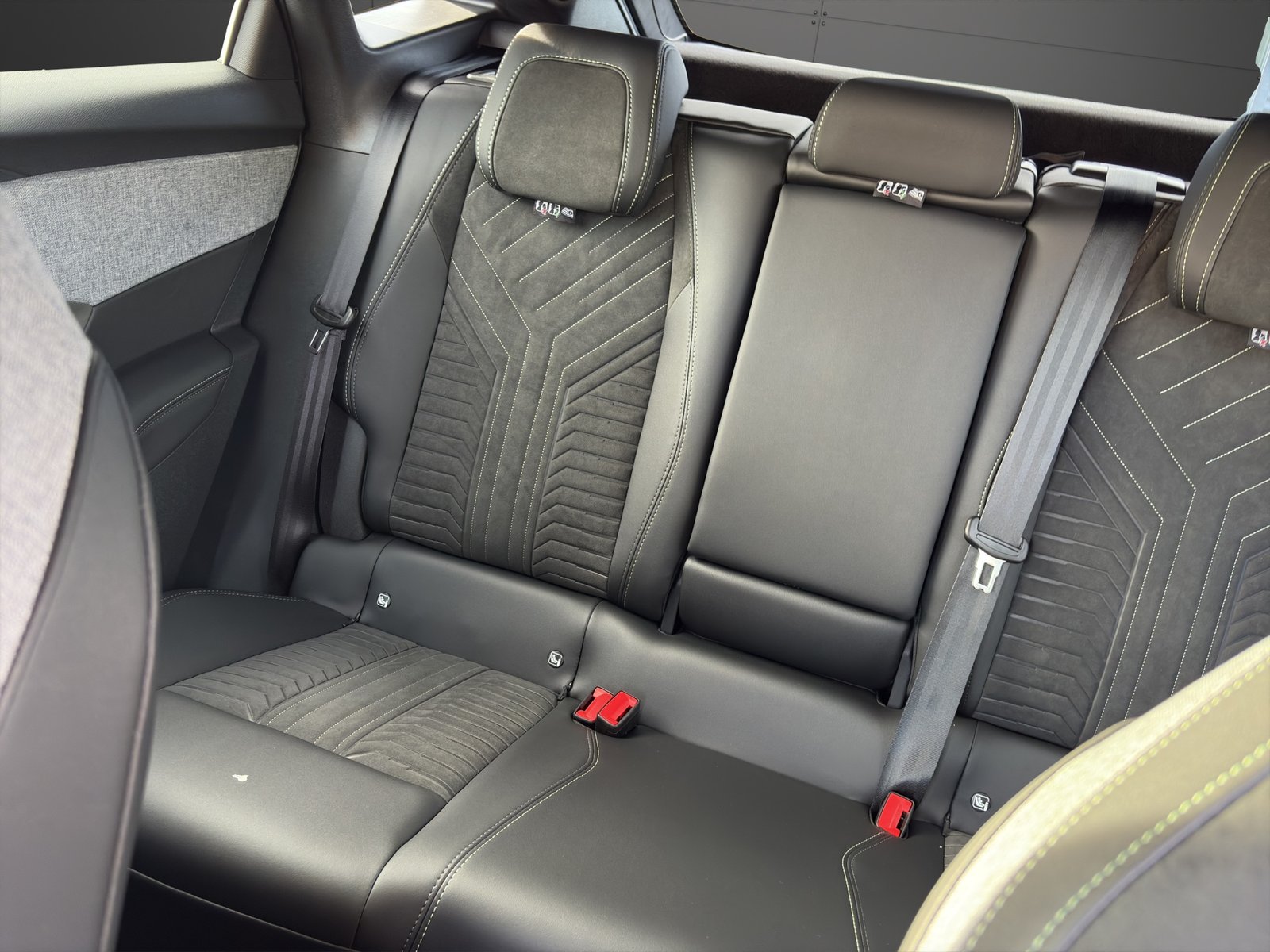 PEUGEOT 3008 1.6 PHEV GT, Plug-in-Hybrid Petrol/Electric, New car, Automatic - 6