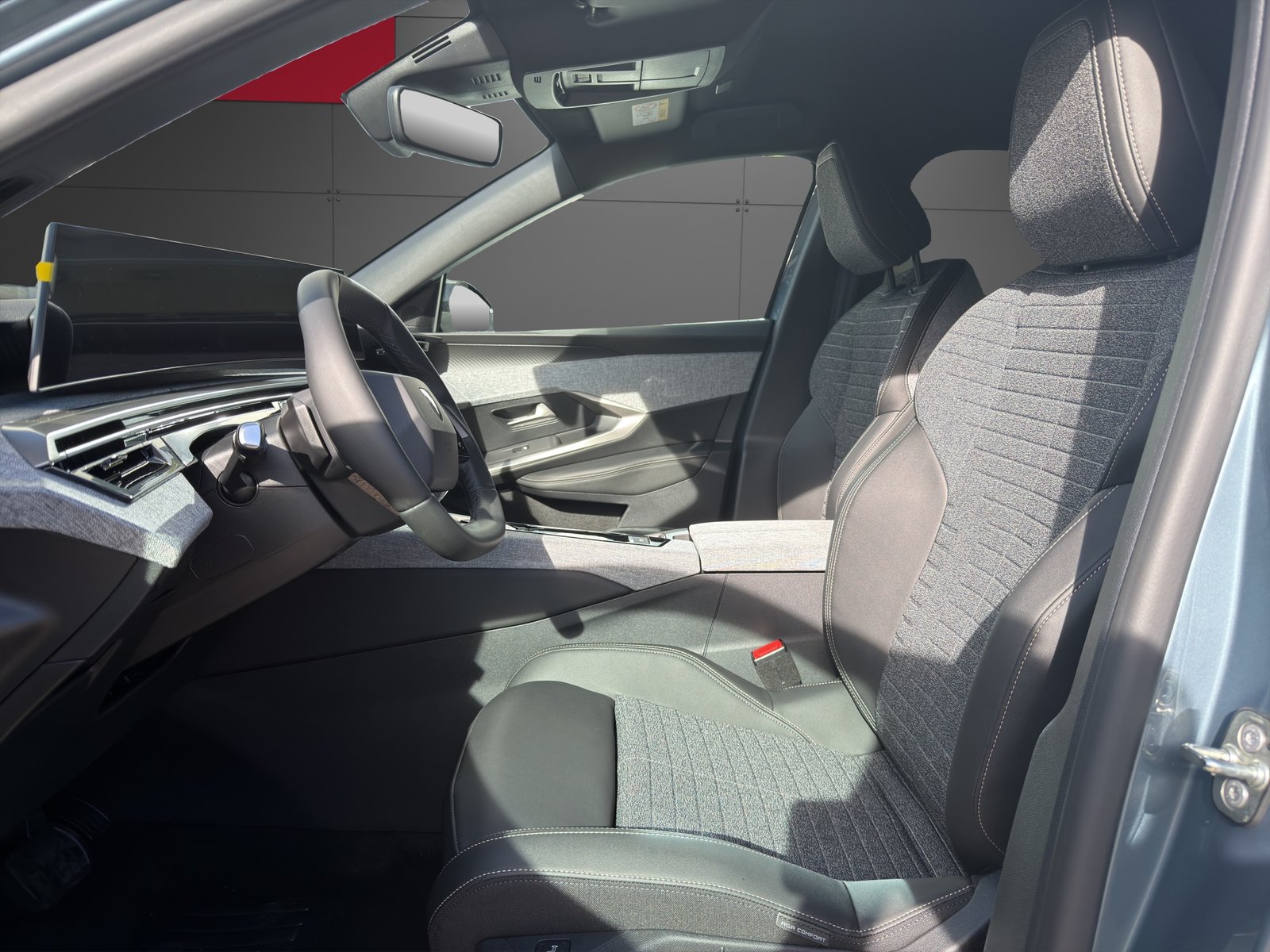 PEUGEOT 3008 1.2 MHEV Allure Premium, Mild-Hybrid Petrol/Electric, New car, Automatic - 6