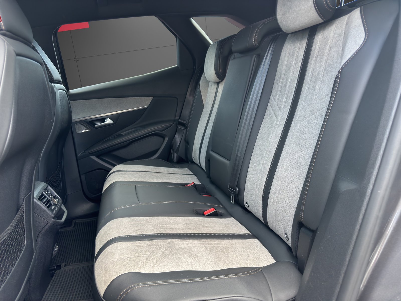 PEUGEOT 3008 300e Hybrid4 GT Pack, Plug-in-Hybrid Benzin/Elektro, Occasion / Gebraucht, Automatik - 7