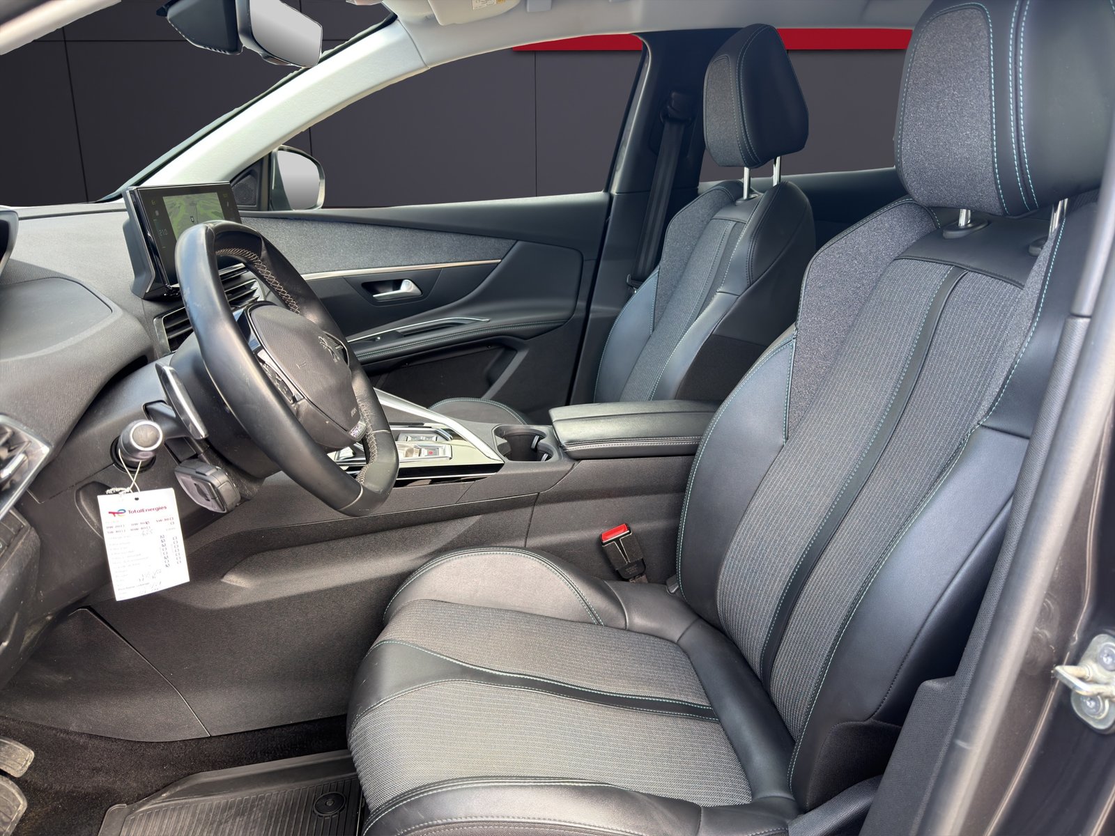 PEUGEOT 3008 1.6 PHEV Allure Pack, Hybride Rechargeable Essence/Électricité, Occasion / Utilisé, Automatique - 6