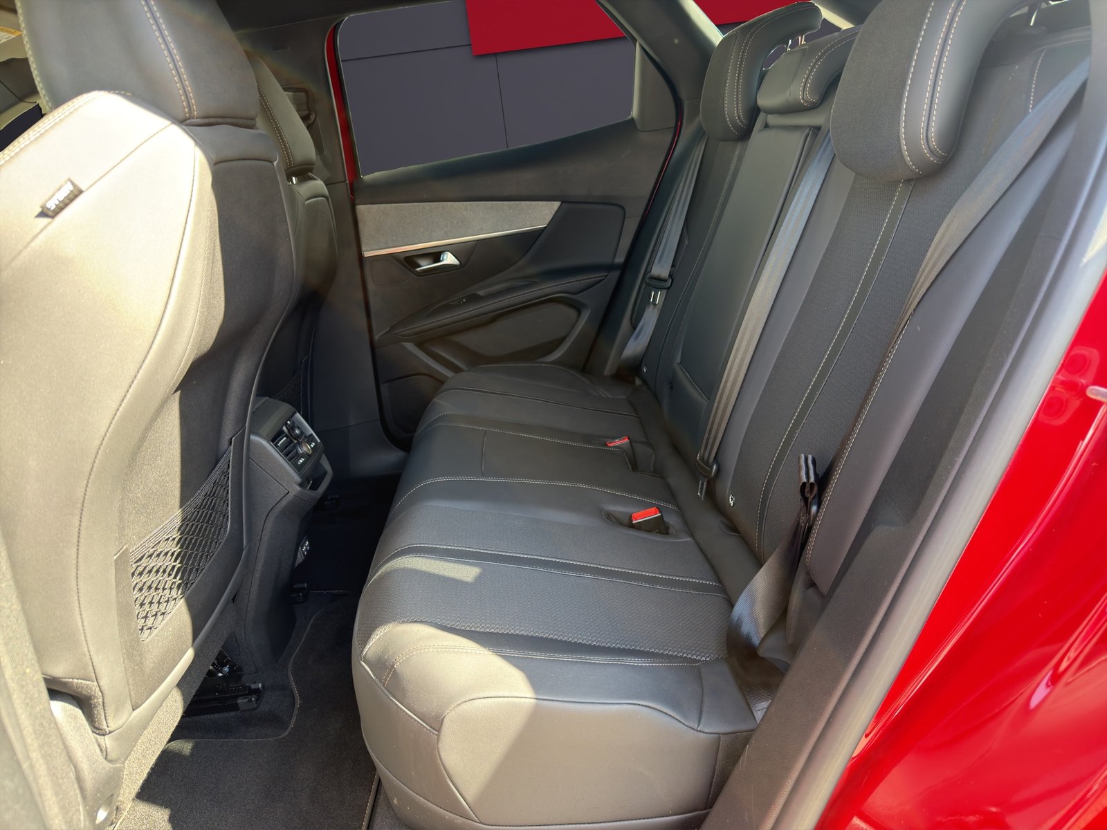 PEUGEOT 3008 1.6 PHEV GT, Plug-in-Hybrid Benzin/Elektro, Occasion / Gebraucht, Automatik - 7