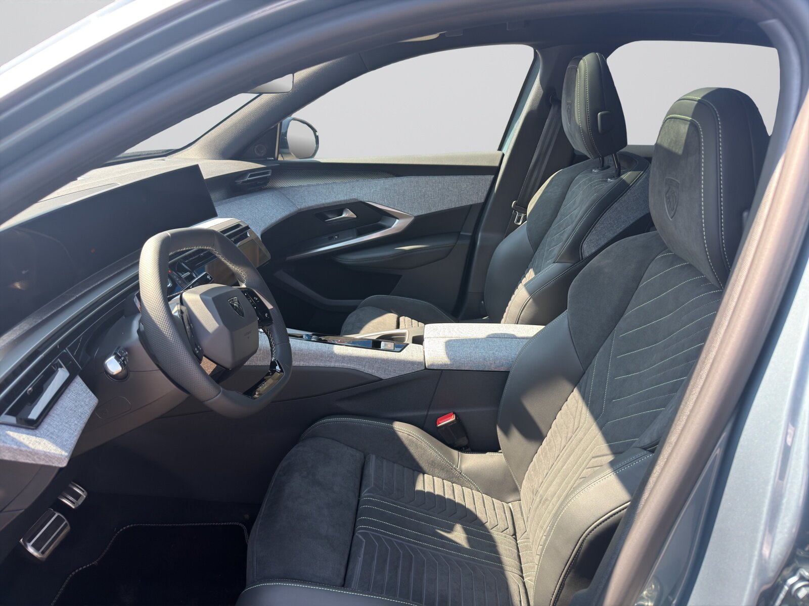 PEUGEOT 3008 NEW 145 e-DCS GT, Voll-Hybrid Benzin/Elektro, Neuwagen, Automatik - 5
