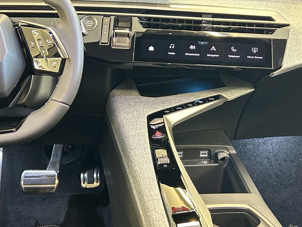 PEUGEOT 3008 73kWh Launch Edition, Elettrica, Occasioni / Usate, Automatico - 7