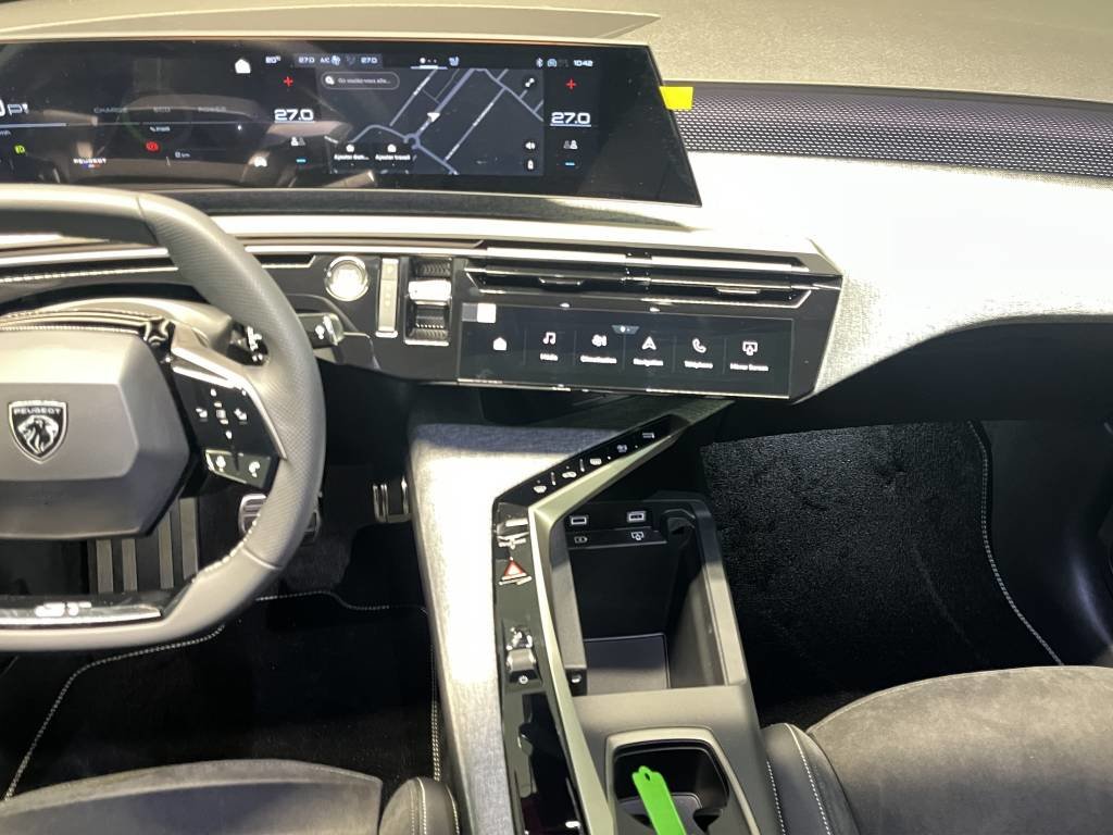 PEUGEOT 3008 73kWh Launch Edition, Électrique, Occasion / Utilisé, Automatique - 7