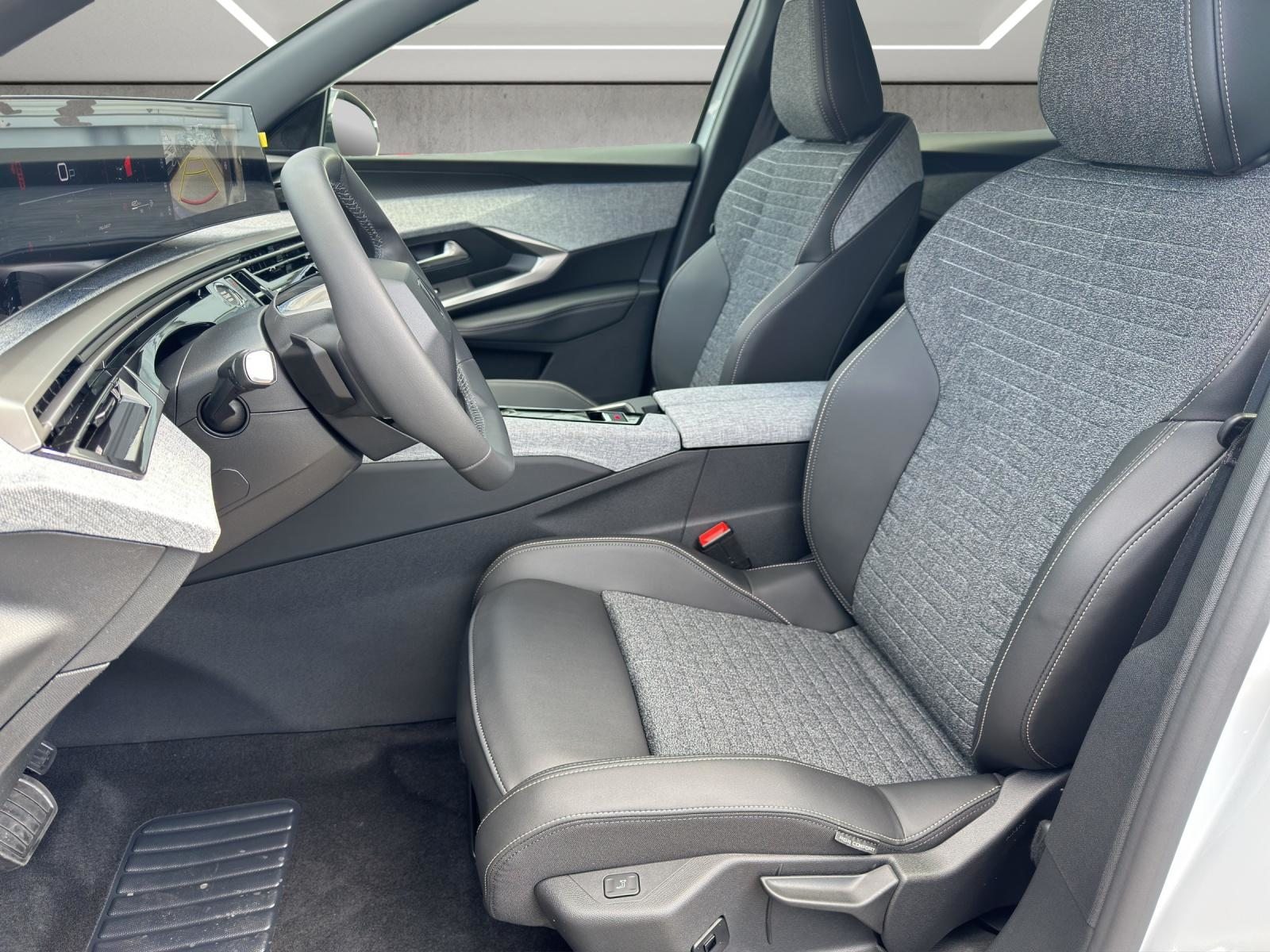 PEUGEOT 3008 1.2 Hybrid 145 Allure Premium, Mild-Hybrid Petrol/Electric, New car, Automatic - 7