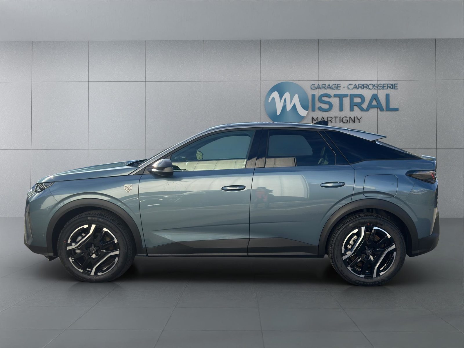 PEUGEOT 3008 1.6 PHEV GT, Plug-in-Hybrid Petrol/Electric, New car, Automatic - 2