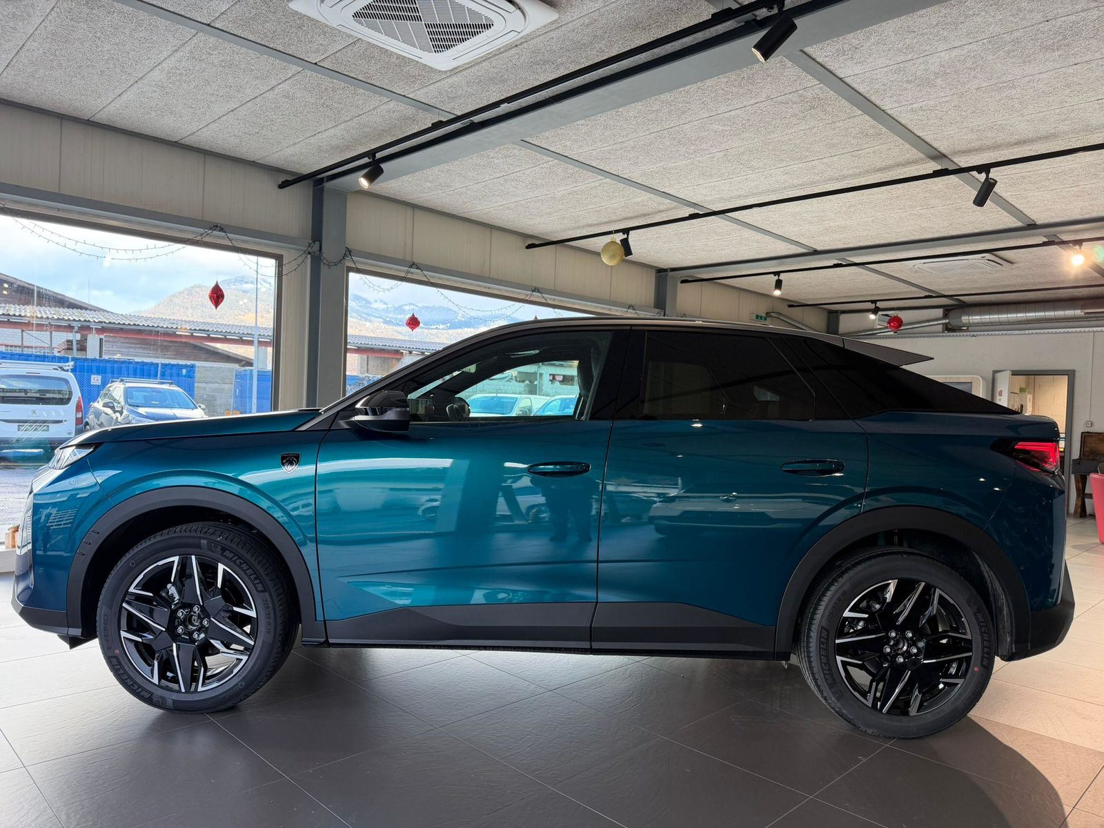 PEUGEOT 3008 1.2 Hybrid GT, Hybride Léger Essence/Électricité, Voiture nouvelle, Automatique - 2