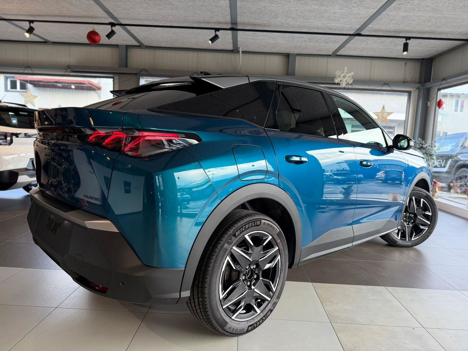 PEUGEOT 3008 1.2 Hybrid GT, Hybride Léger Essence/Électricité, Voiture nouvelle, Automatique - 6
