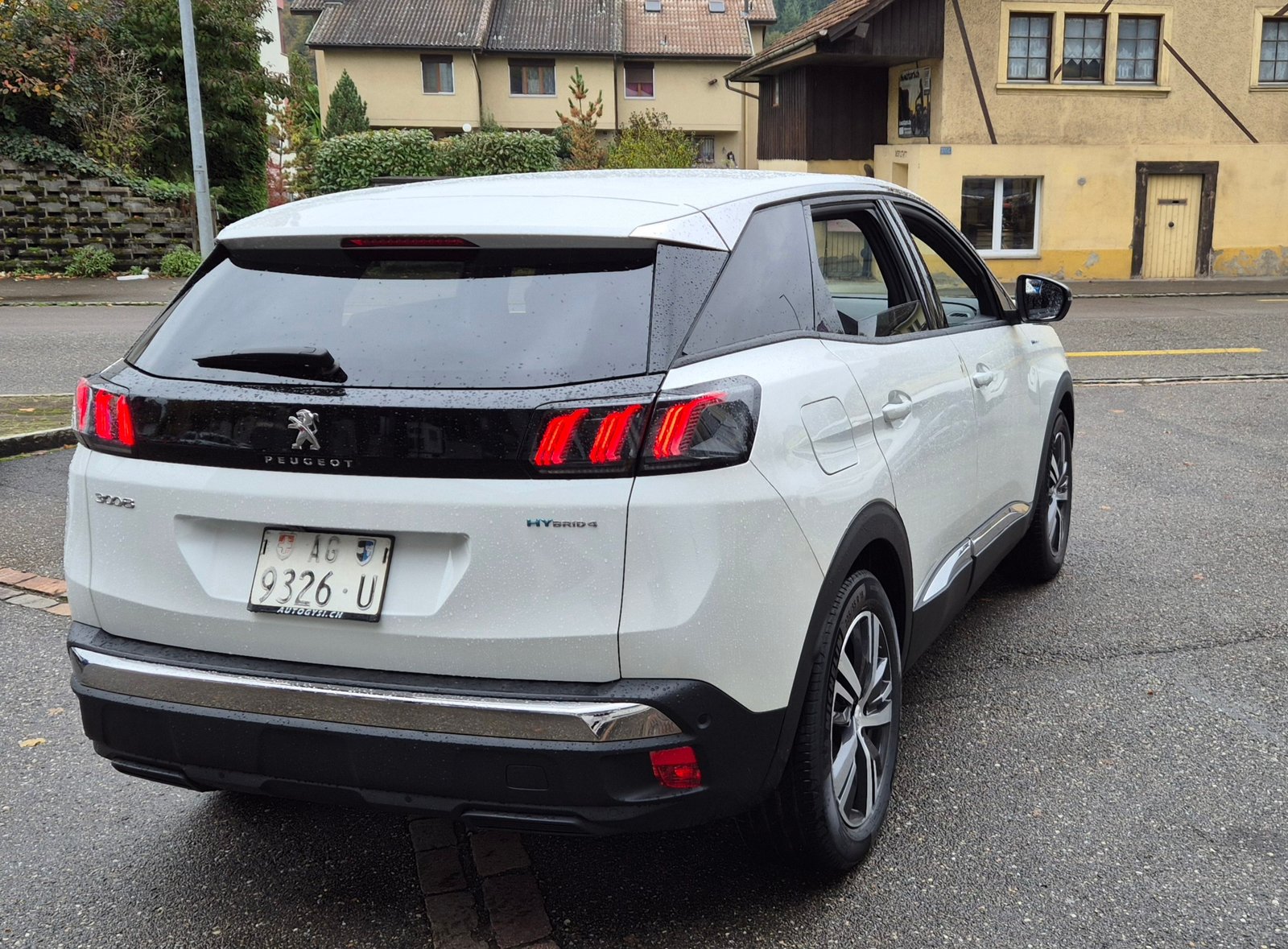 PEUGEOT 3008 4x4 300PS Allure Pack Helvetia, Plug-in-Hybrid Benzin/Elektro, Neuwagen, Automatik - 3