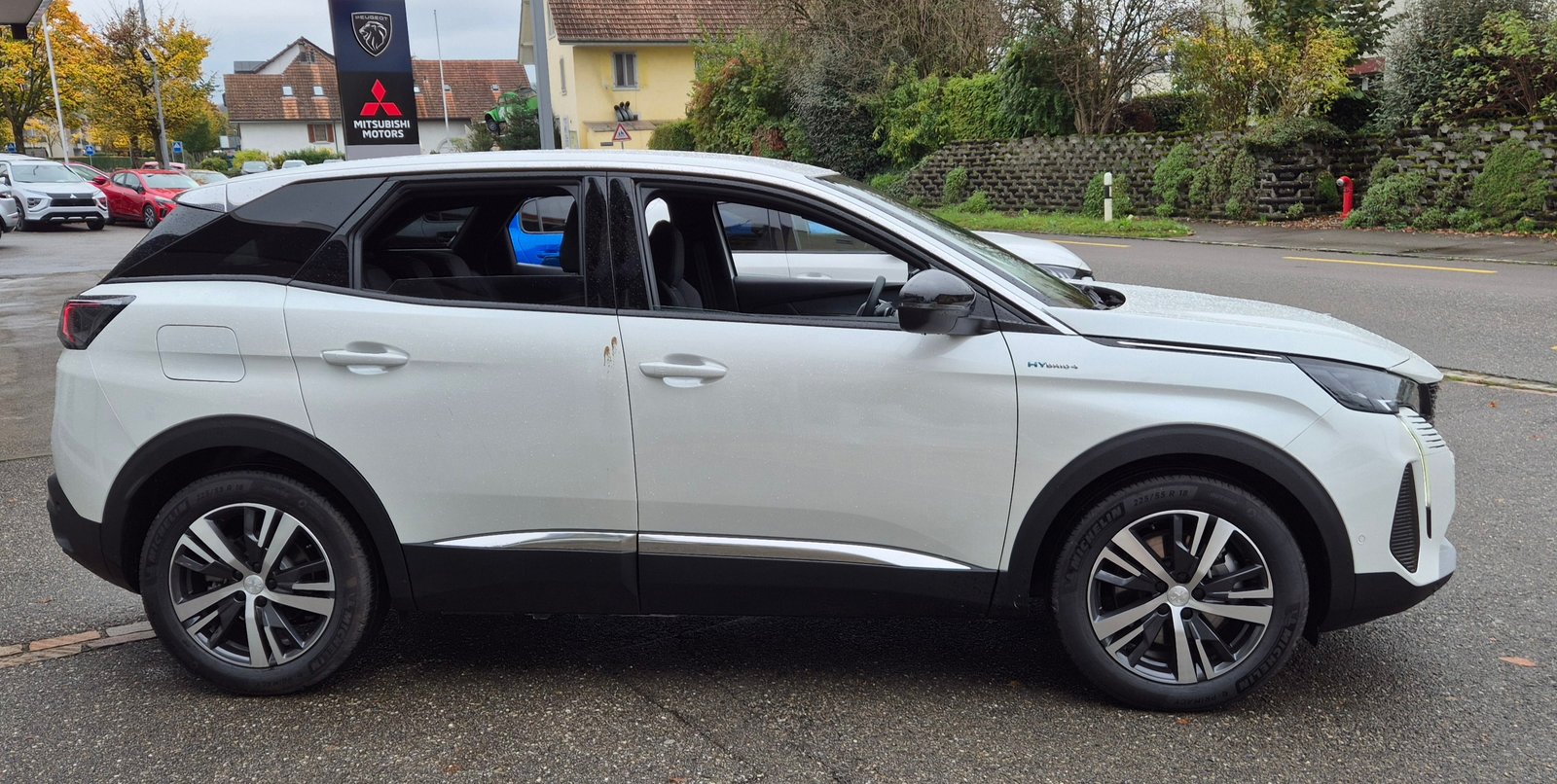 PEUGEOT 3008 4x4 300PS Allure Pack Helvetia, Plug-in-Hybrid Benzin/Elektro, Neuwagen, Automatik - 4