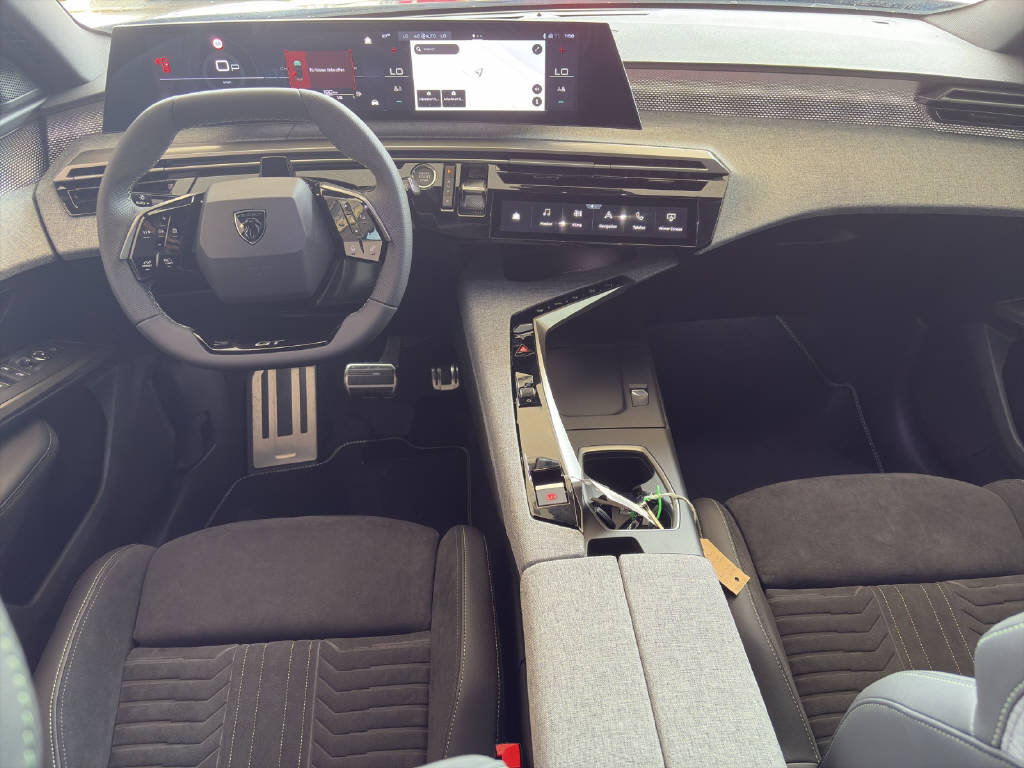 PEUGEOT 3008 1.2 Hybrid GT, Mild-Hybrid Petrol/Electric, New car, Automatic - 7