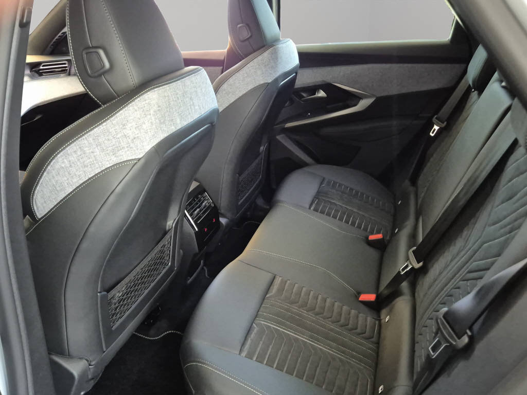 PEUGEOT 3008 1.2 Hybrid GT Exclusive, Hybride Leggero Benzina/Elettrica, Auto nuove, Automatico - 7