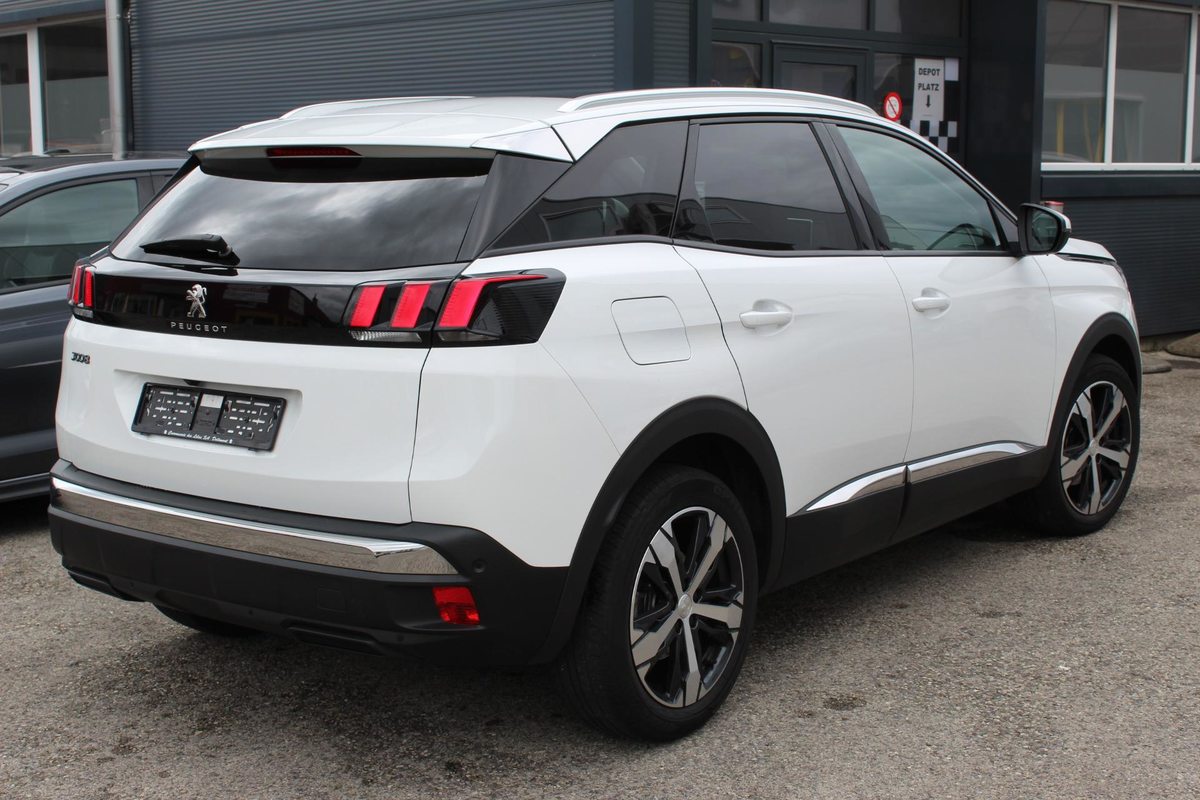 PEUGEOT 3008 1.2 PureTech Allure, Petrol, Second hand / Used, Automatic - 7