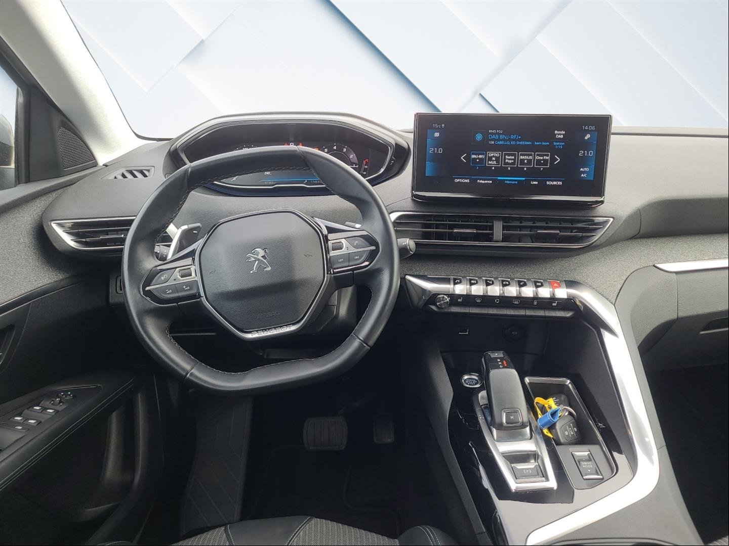 PEUGEOT 3008 1.2 PureTech Allure Pack, Benzin, Occasion / Gebraucht, Automatik - 7