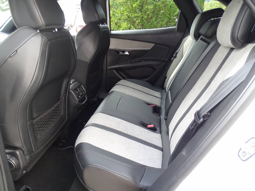 PEUGEOT 3008 1.6 Plug-in Hybrid4 GT, Plug-in-Hybrid Petrol/Electric, Second hand / Used, Automatic - 7