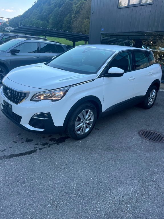 PEUGEOT 3008 1.2 PureTech Allure, Petrol, Second hand / Used, Automatic - 5