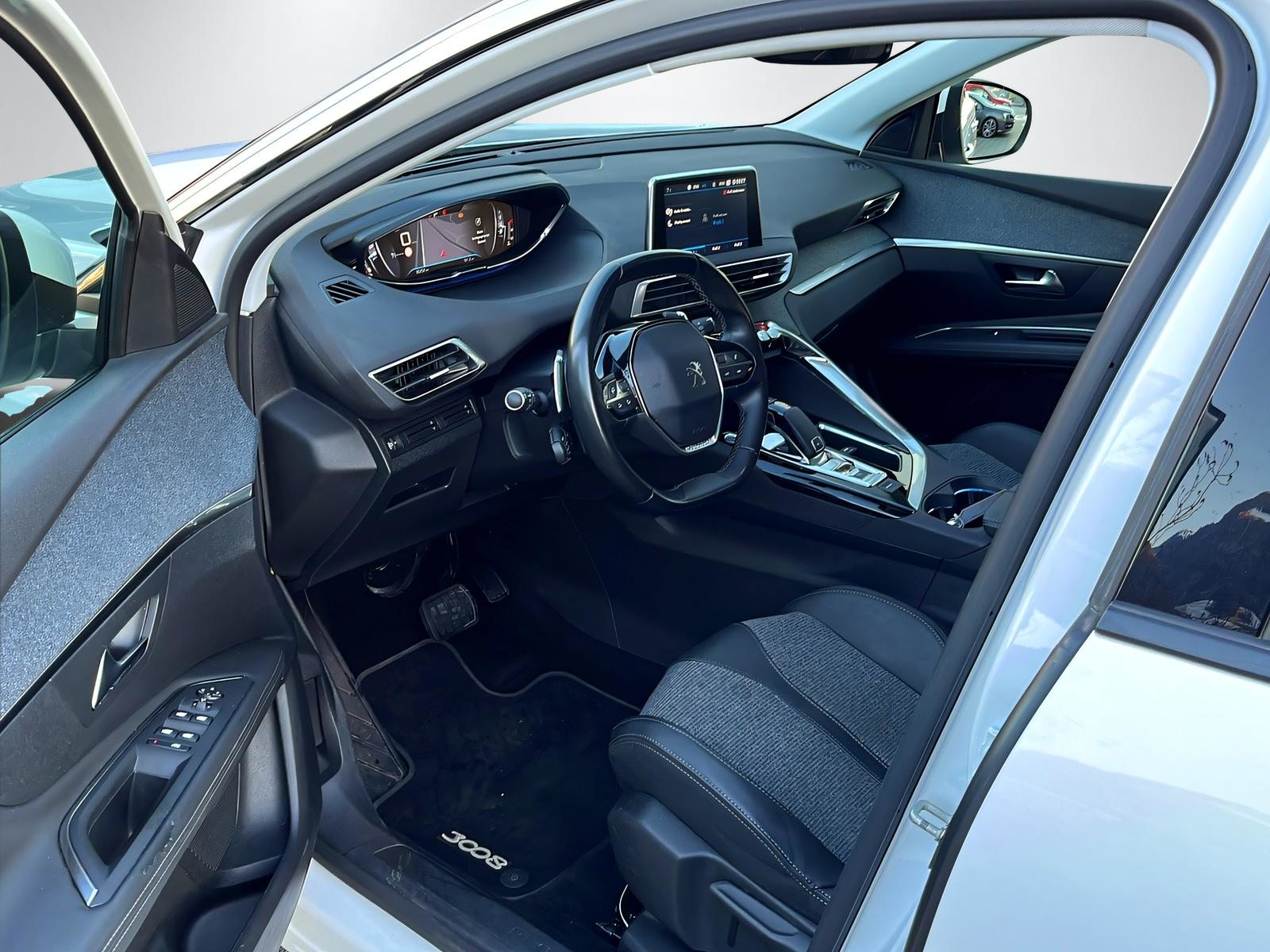 PEUGEOT 3008 1.6 PureTech Allure, Essence, Occasion / Utilisé, Automatique - 7