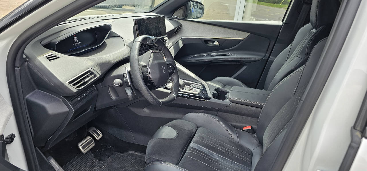 PEUGEOT 3008 1.6 Plug-in Hybrid4 GT Pack, Plug-in-Hybrid Benzin/Elektro, Occasion / Gebraucht, Automatik - 6