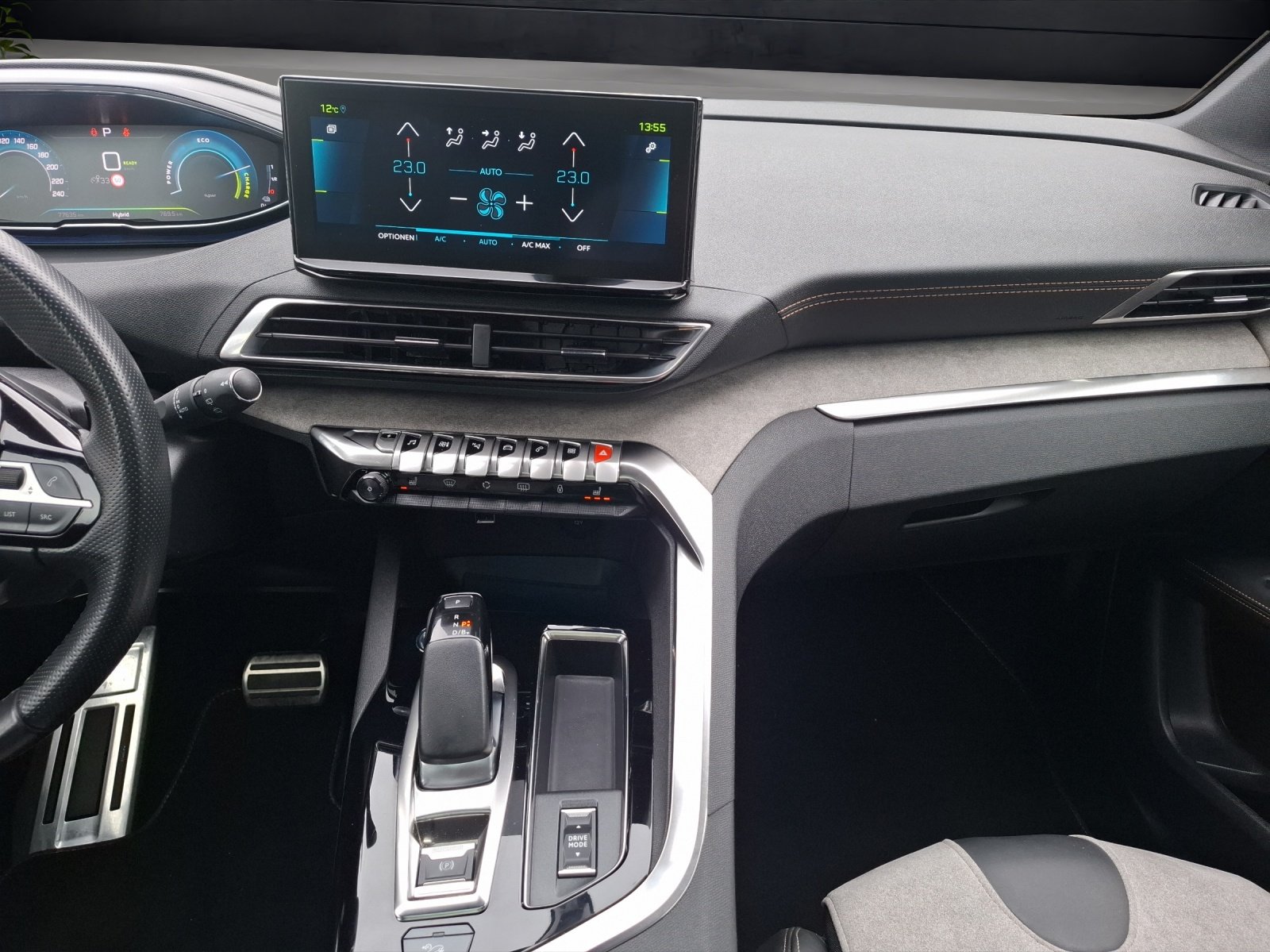 PEUGEOT 3008 300e Hybrid4 GT P, Benzin, Occasion / Gebraucht, Automatik - 7