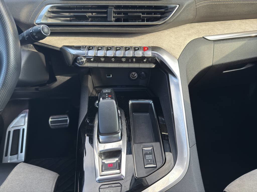 PEUGEOT 3008 300e Hybrid4 GT Pack EAT8, Hybride Leggero Benzina/Elettrica, Occasioni / Usate, Automatico - 7