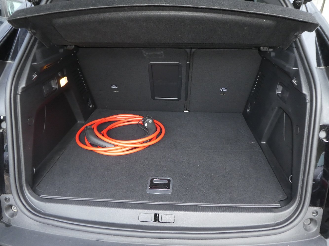 PEUGEOT 3008 1.6 Plug-in Hybrid4 GT, Plug-in-Hybrid Petrol/Electric, Second hand / Used, Automatic - 6